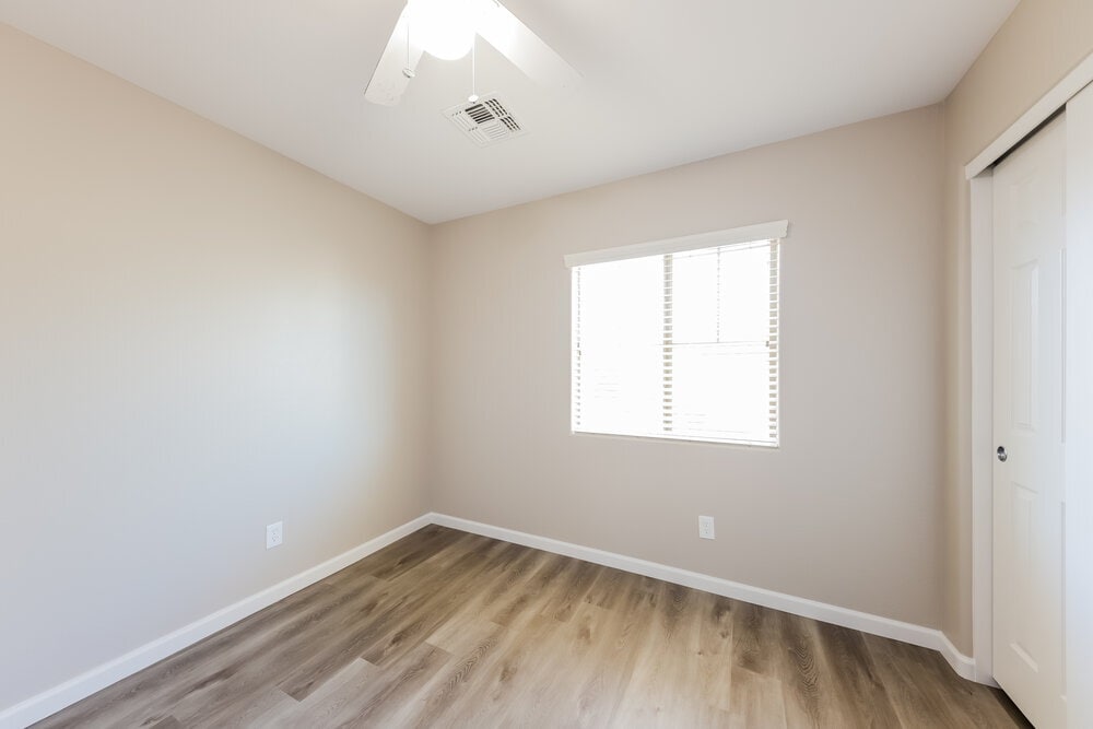 Building Photo - 10239 W Via Del Sol