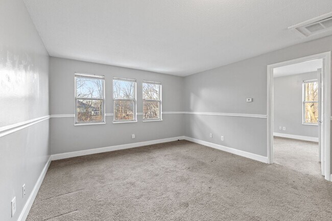 Building Photo - 3534 E Fall Creek Pkwy N Dr