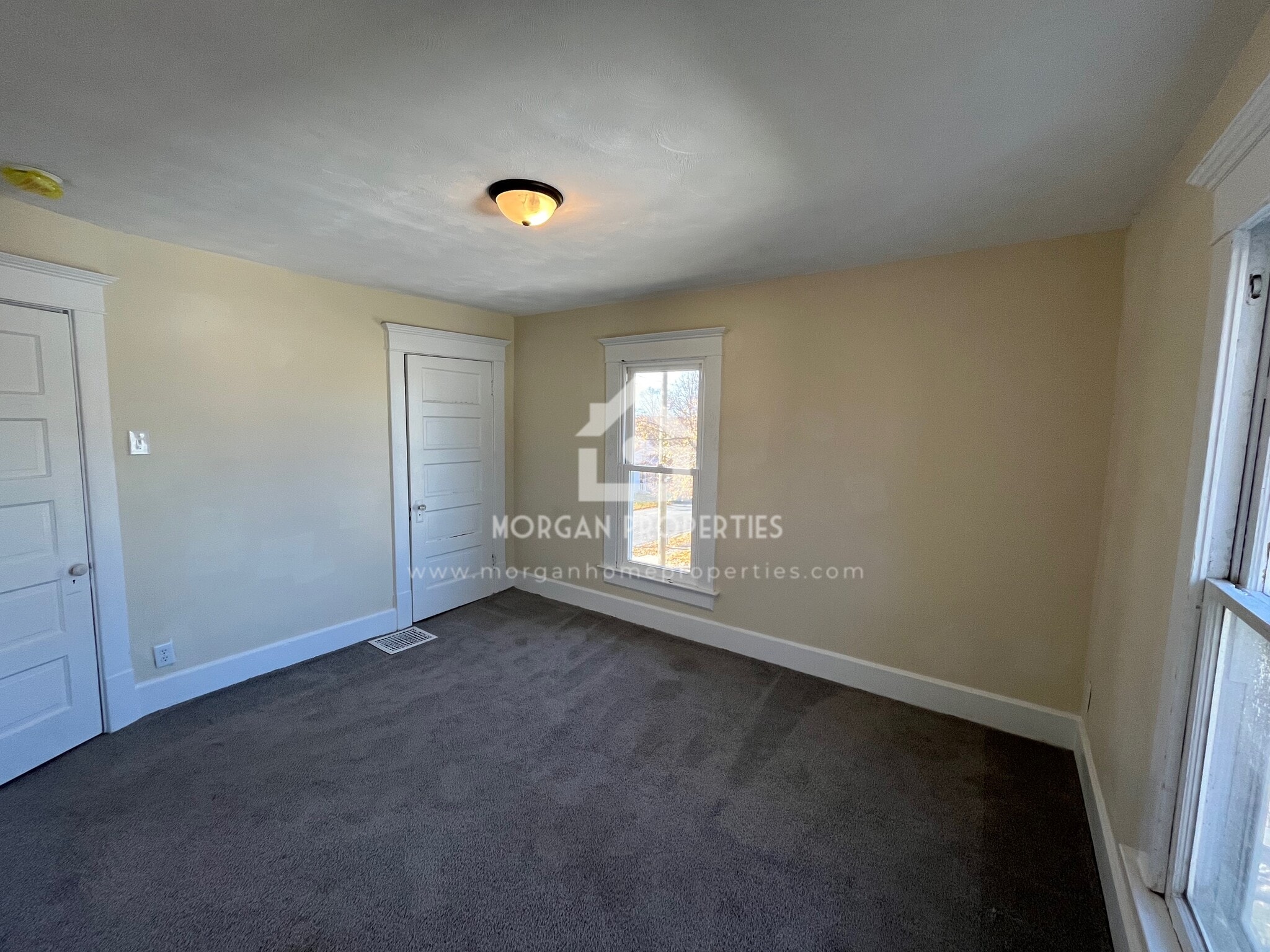 Building Photo - 902 Vine St