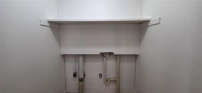 Building Photo - 6180 Elliott Family Pkwy