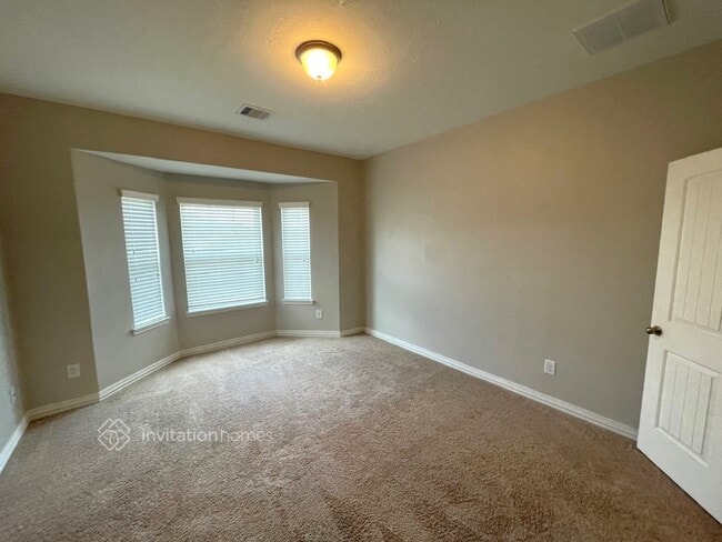 Building Photo - 30702 Basil Trace Dr