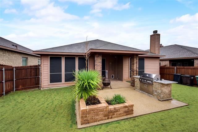 Building Photo - 15825 Carlton Oaks Dr