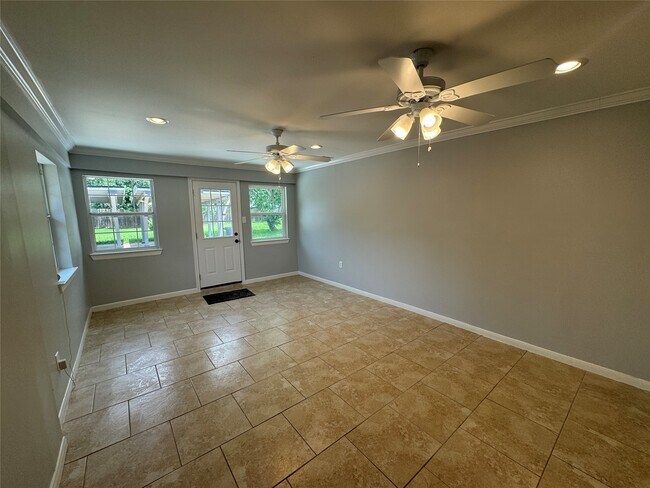 Building Photo - 7910 Sands Point Dr