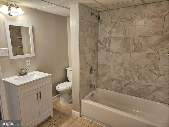 Building Photo - 10717 Glen Hannah Dr