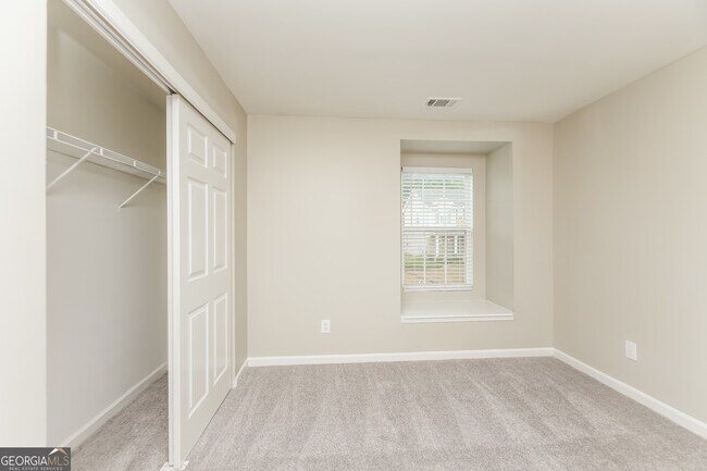 Building Photo - 2706 Alix Way