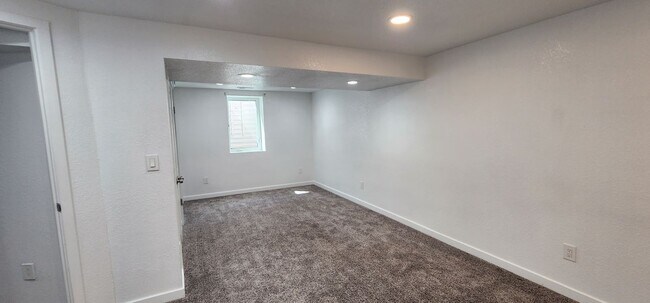 Building Photo - 3660 W 90th Ave