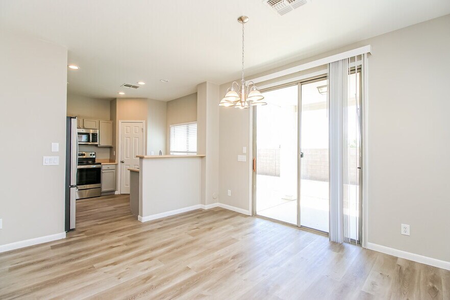 Building Photo - 40339 W Helen Ct