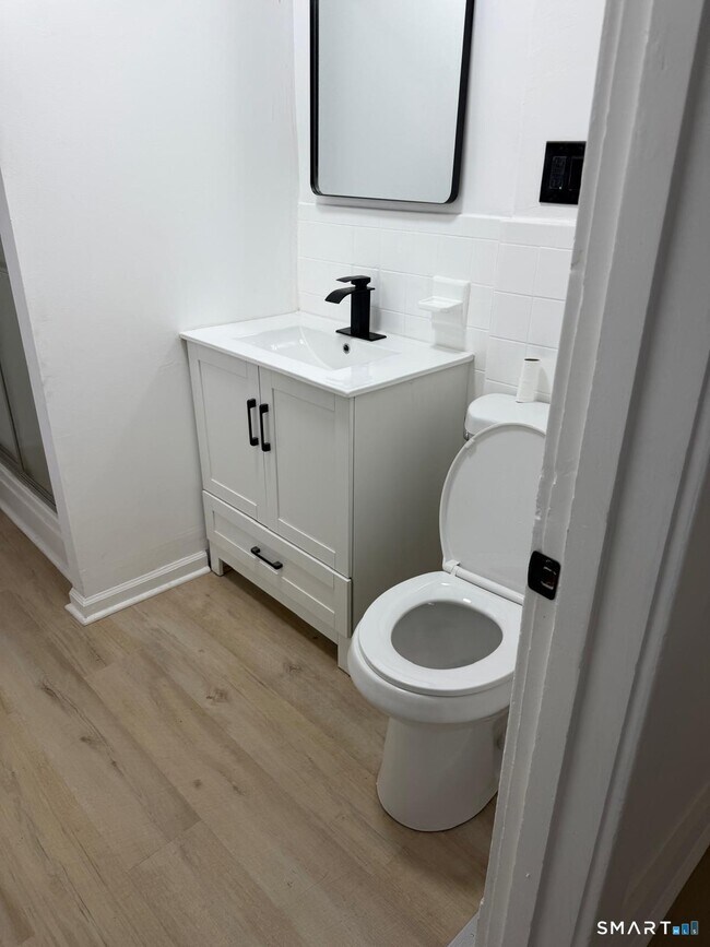 Building Photo - 103 Hillside Ave