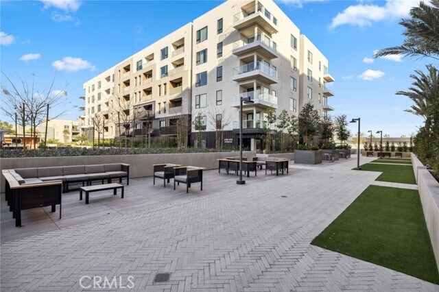 Building Photo - 2713 Rivington
