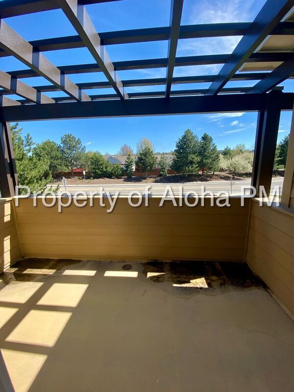 Building Photo - 3526 E Grand Forest Dr