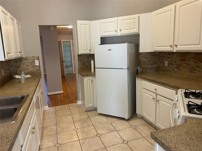 Building Photo - 3730 Golfe Links Dr