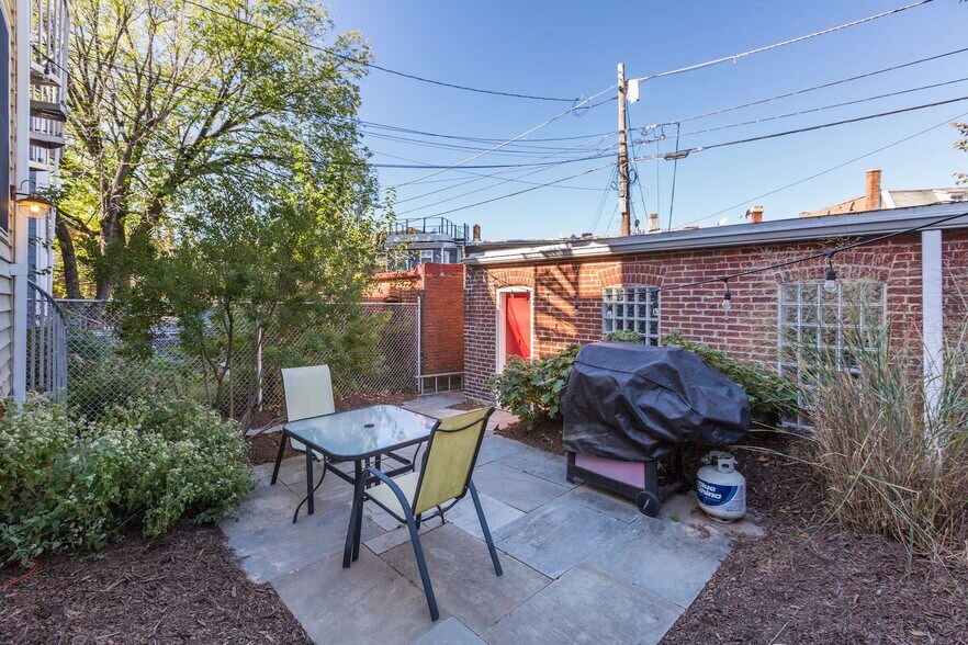 Building Photo - 4114 New Hampshire Ave NW