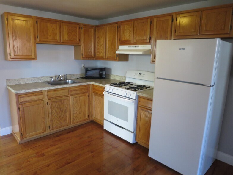 Building Photo - 360 Somerville Ave