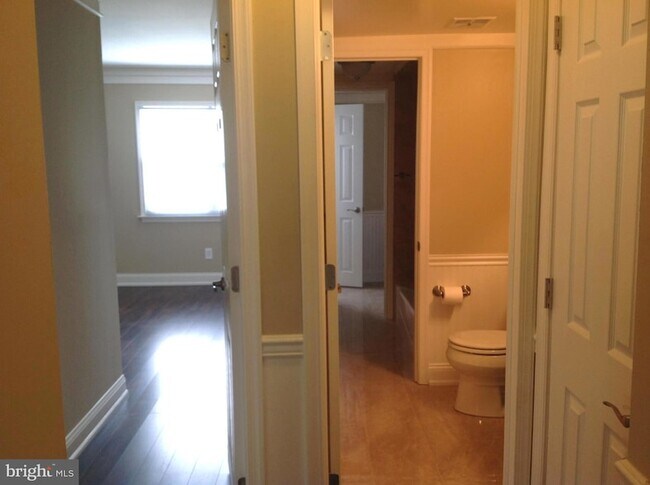 Building Photo - 298 Birch Dr