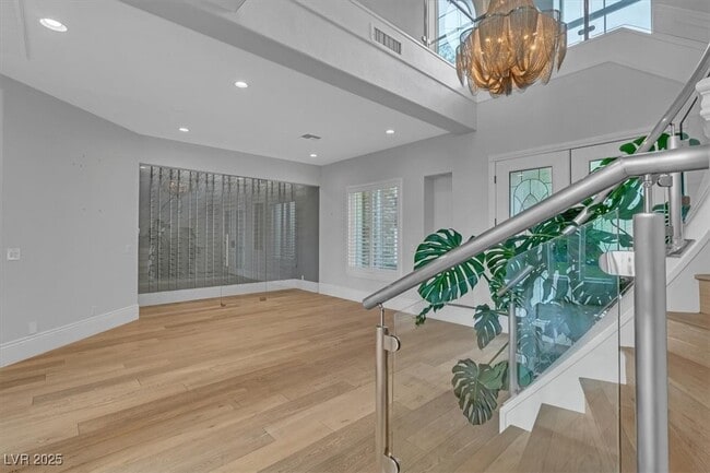 Building Photo - 2104 Redbird Dr