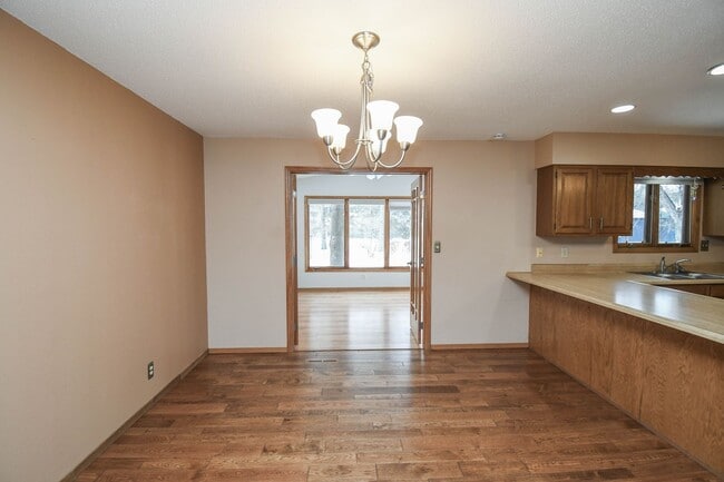 Building Photo - Spacious 5-Bedroom Split-Level in Southwest Sioux Falls with 4-Season Room & Fenced Yard!