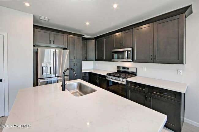 Building Photo - 5744 E Killen Loop