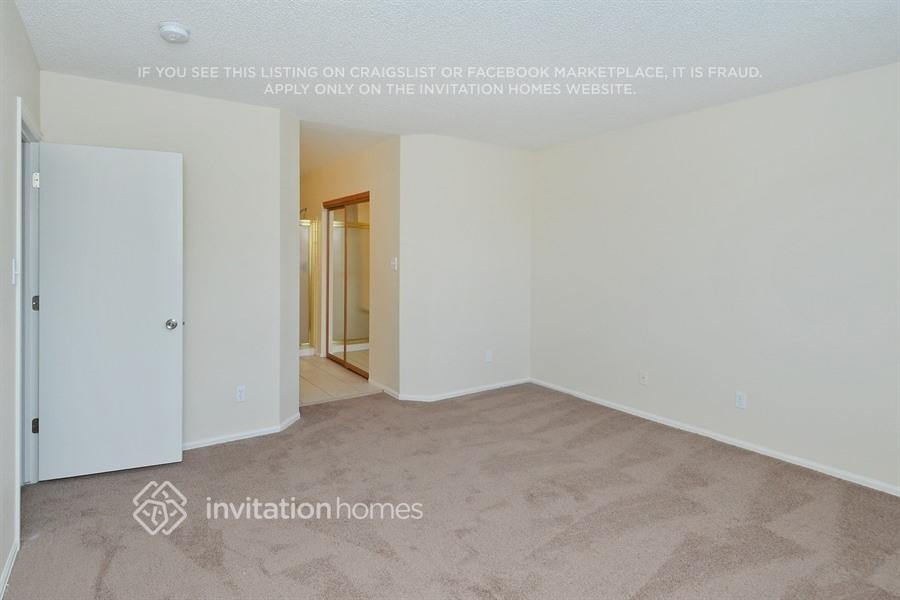 Building Photo - 5822 W 114th Pl