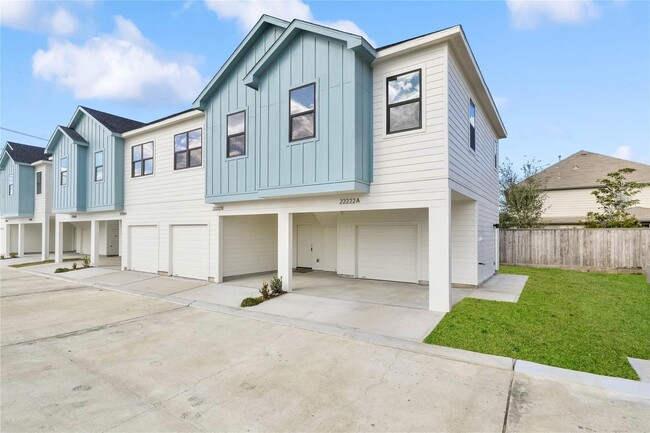 Building Photo - 3210 Frying Pan Pl