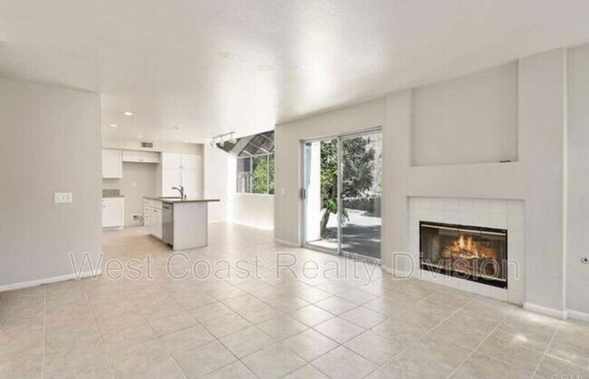Building Photo - 3366 Waterford Dr