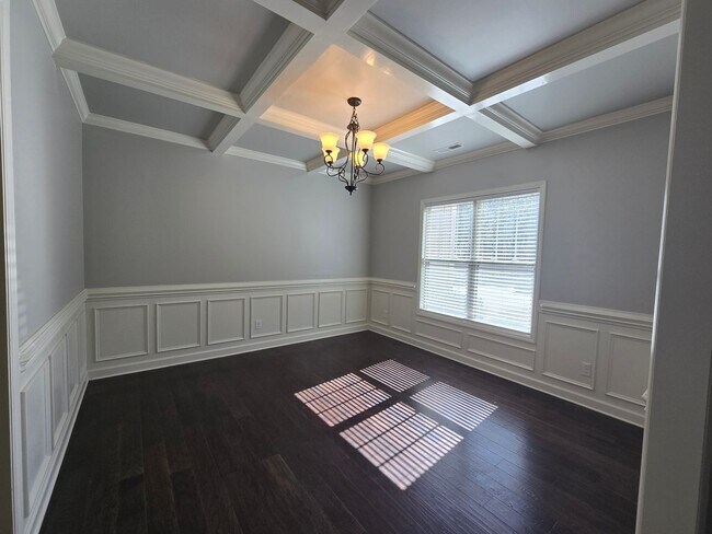 Building Photo - Spacious Home in Carolina Lakes Near the Pool, Clubhouse & Fitness Trail!