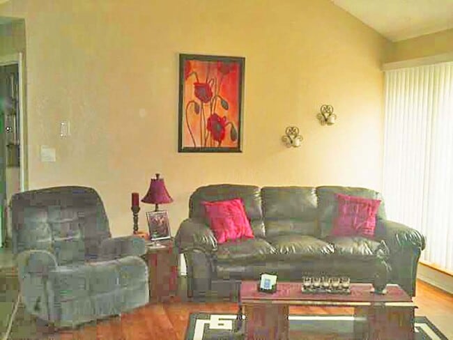 Building Photo - Great 3 Bdrm 2 Bath Home in Corinth Tx