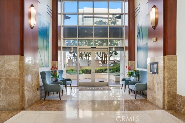 Building Photo - 488 E Ocean Blvd