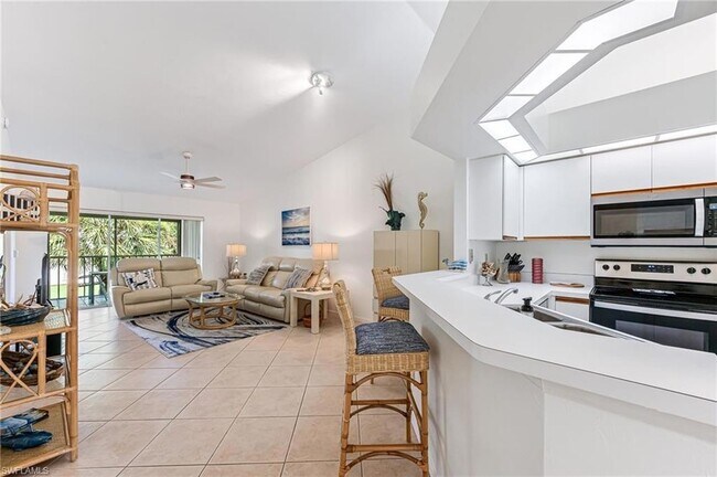 Building Photo - 887 Gulf Pavillion Dr