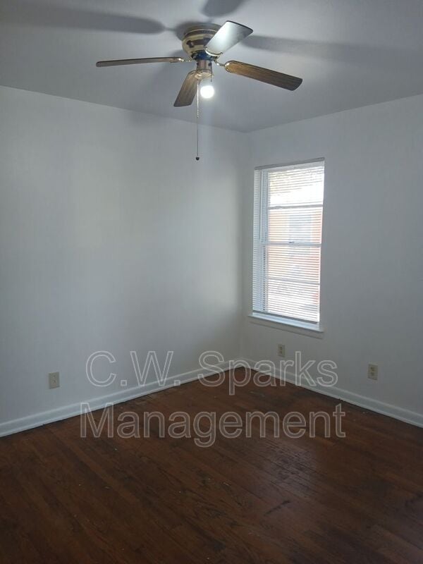 Building Photo - 3019 Avon St