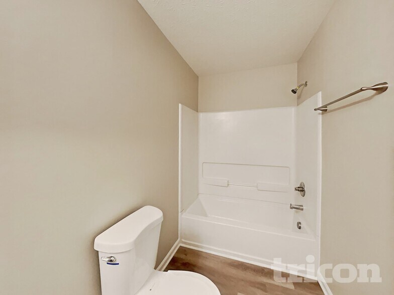 Building Photo - 5162 Sandwood Dr