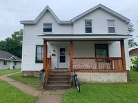 Building Photo - 722 Menomonie St