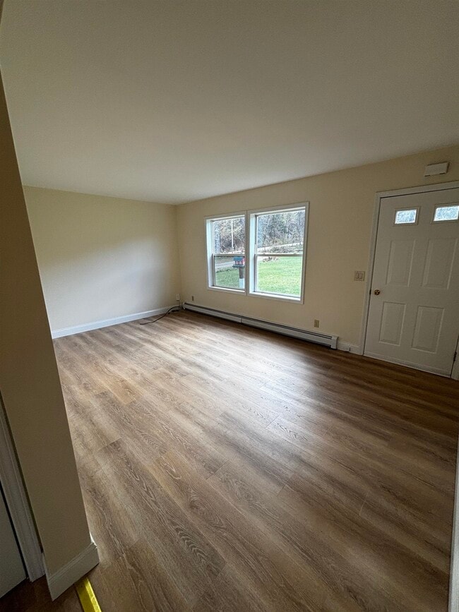 Building Photo - 49 River Rd