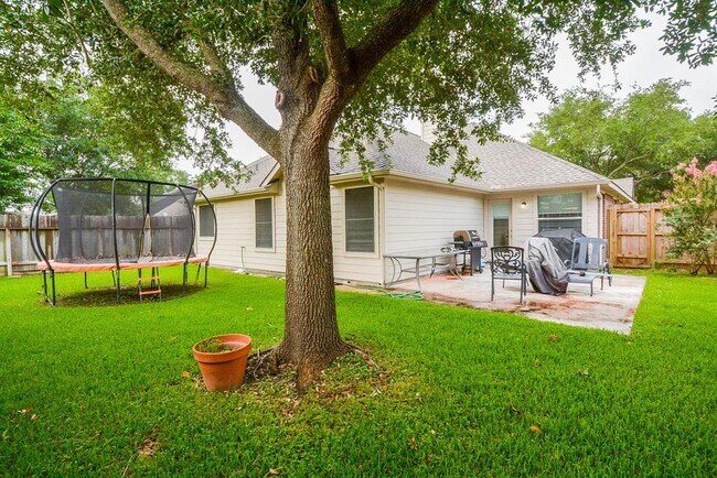 Building Photo - 24810 Sageford Ct