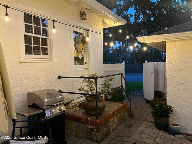 Building Photo - 346 3rd Ave