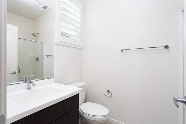 Building Photo - Beautiful Townhome at Millenia in Otay Ranch!