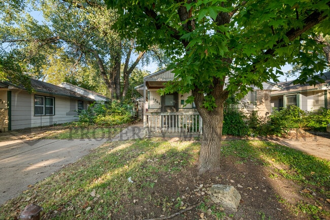 Building Photo - 1763 N Woodrow Ct