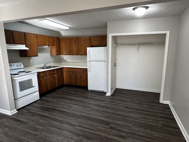 Building Photo - 4107 Blue Lick Ct