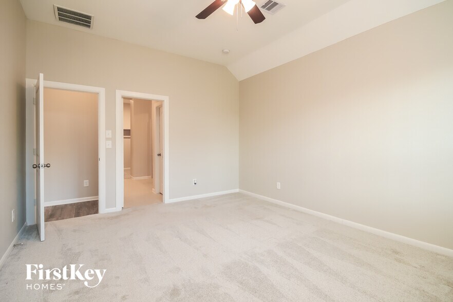 Building Photo - 142 Scarlet Maple Wy