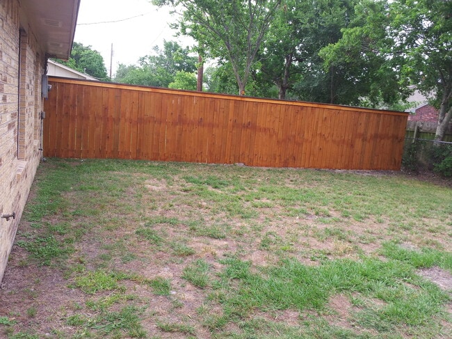 Building Photo - 2306 San Pedro Dr