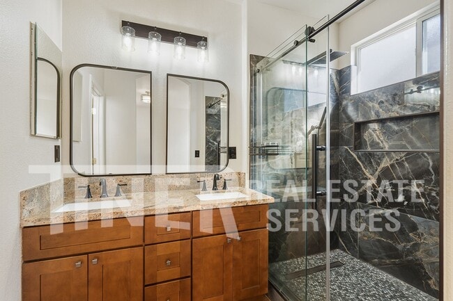 Building Photo - 2500 Merlin Way