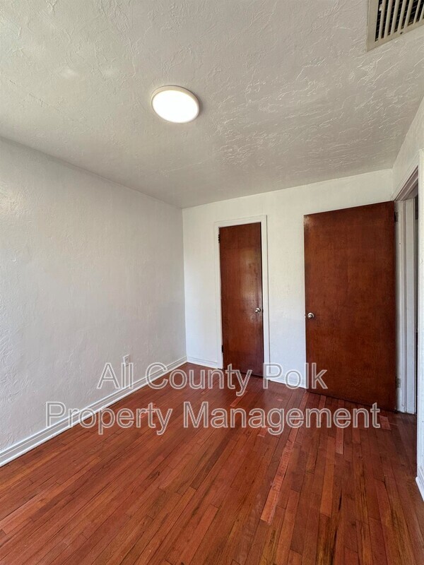 Building Photo - 745 E Valencia St