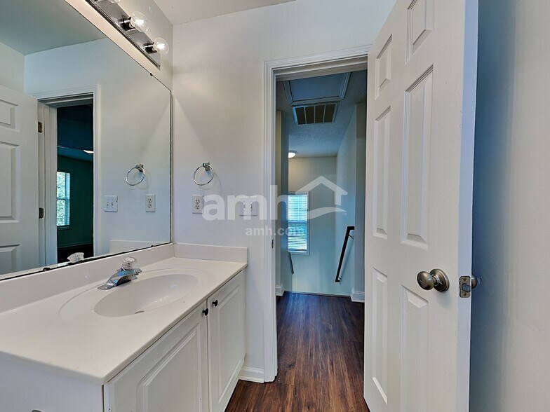 Building Photo - 7619 Prairie Rose Ln