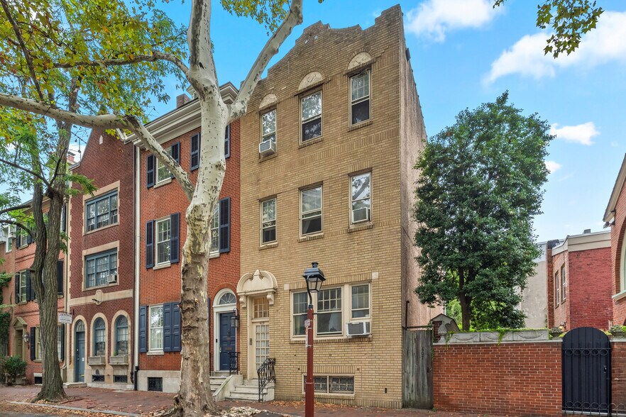 Primary Photo - 409 Pine St