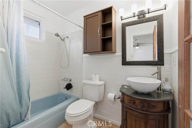 Building Photo - 3920 El Camino Dr