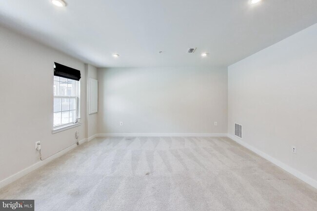 Building Photo - 11330 Meridian Hill Way