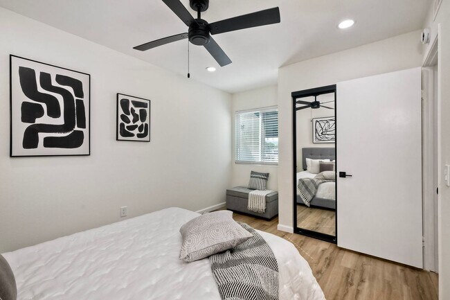 Building Photo - Charming Remodeled 2-Bed / 1.5-Bath Condo ...