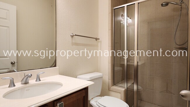 Building Photo - 1221 Lake Pointe Way