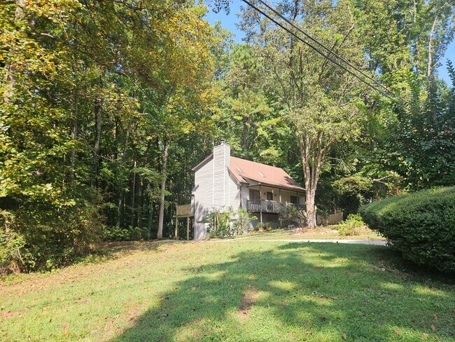 Building Photo - 520 Hardy Cir