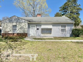 Building Photo - 407 Gates Ave