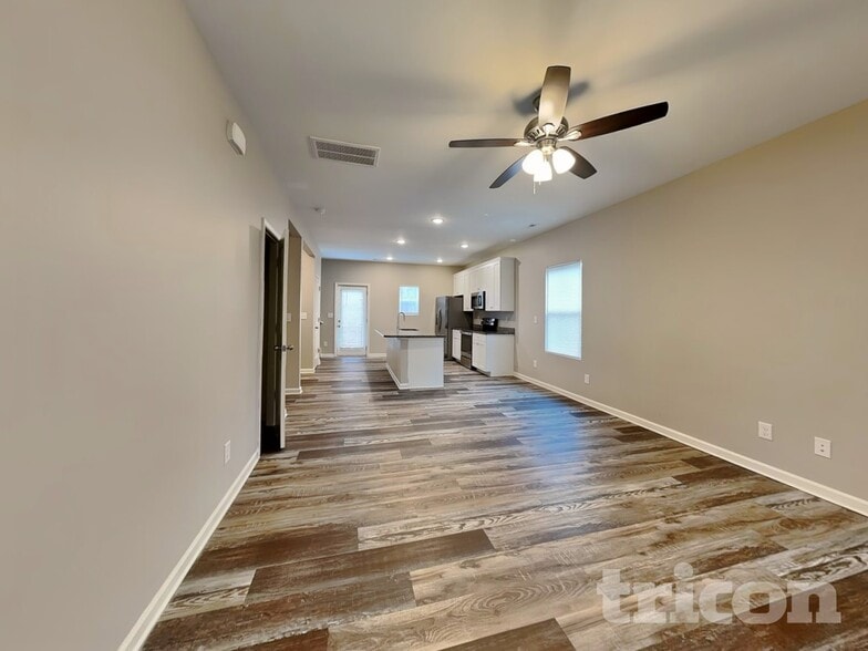 Building Photo - 808 Caper St